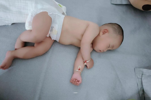 厦门怀孕多久会显肚子